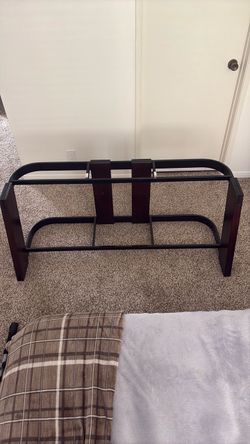 2009 TV Stand with Built-In TV Mount & 3 Glass Shelves