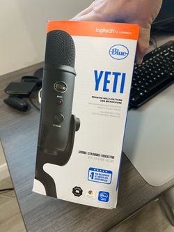 Logitech Blue Yeti Microphone - Basically New!