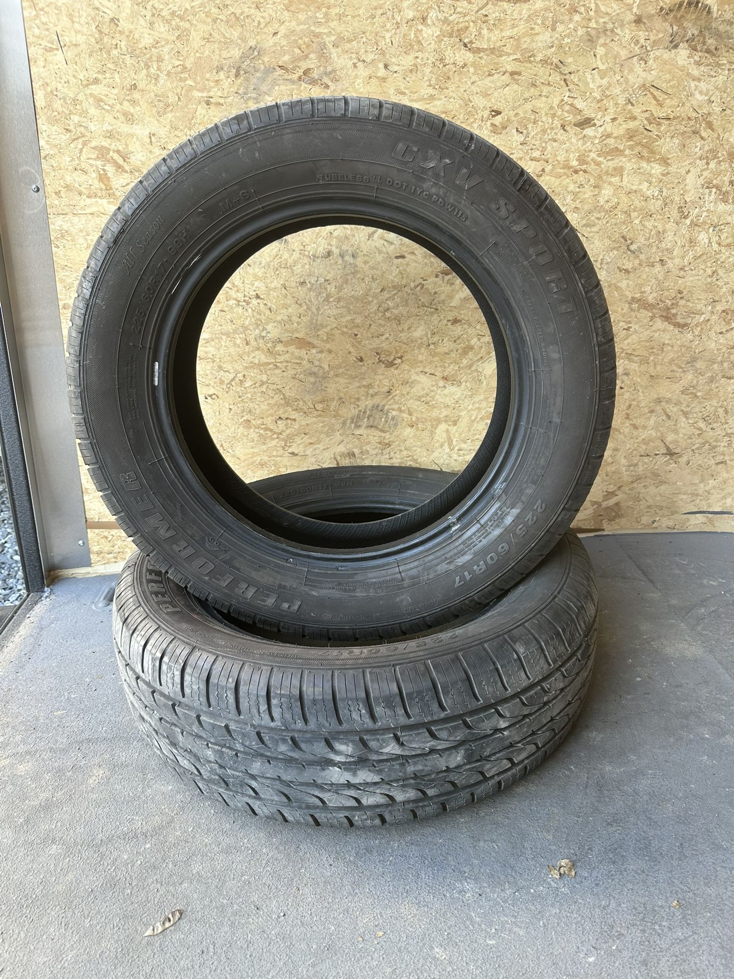 Performer CXV Sport All Season 225/60/17