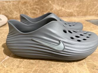 Nike Men’s ReactX Rejuven8 Clogs Smoke Grey Men’s size 11 (Slightly used)