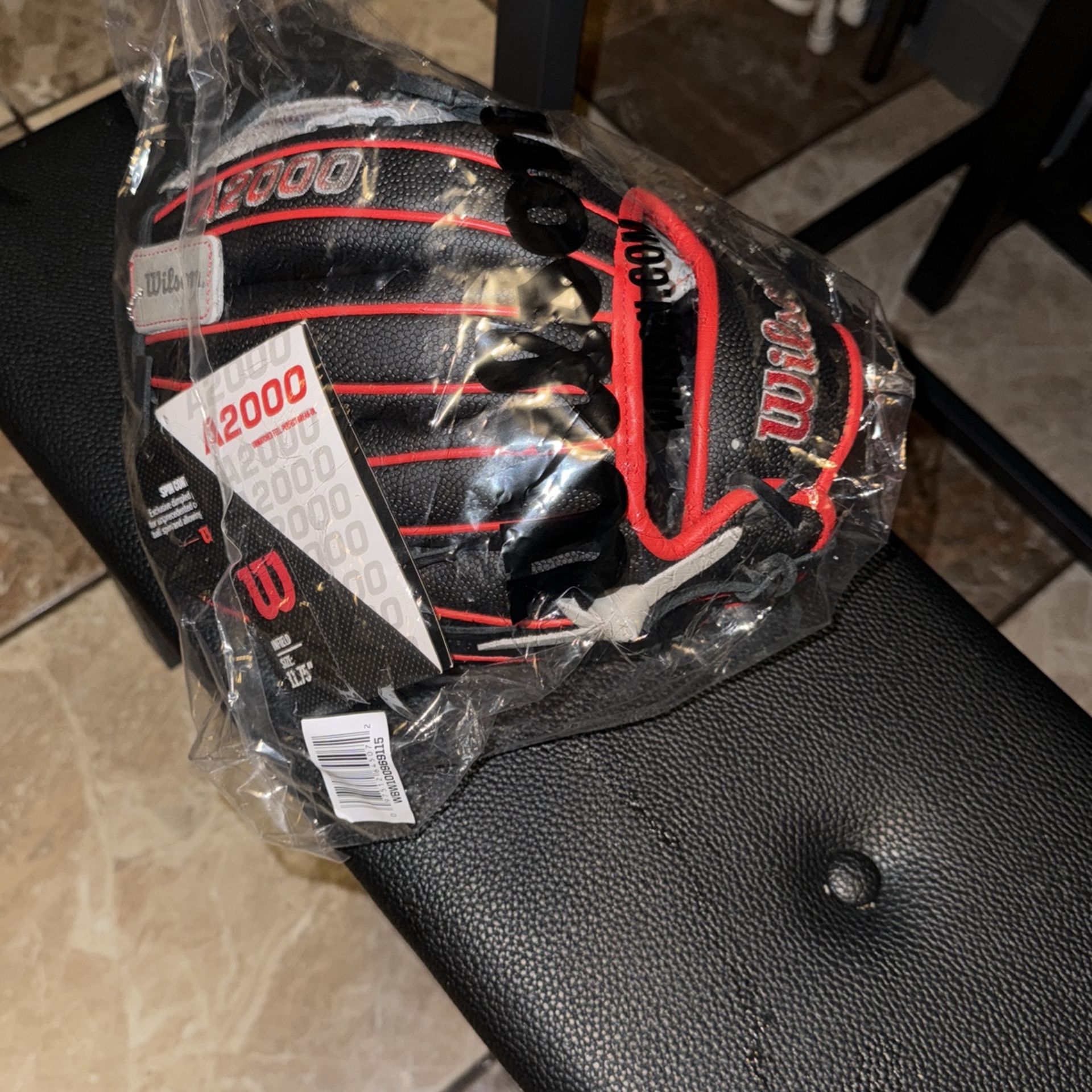 Baseball Glove A2000