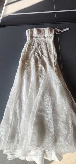 White Lace Strapless Bridal Gown