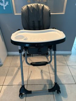 Baby Trend 5 In 1 High chair