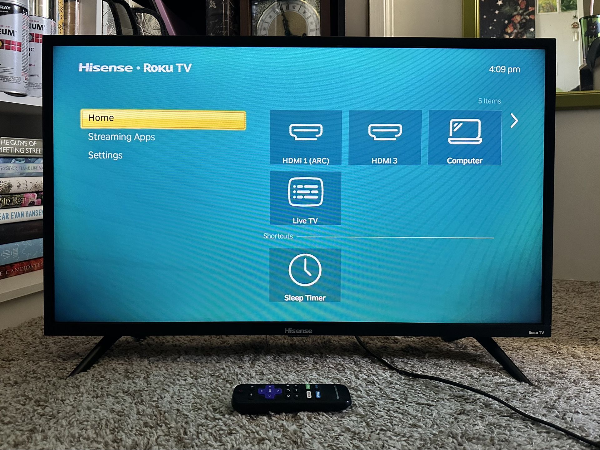 32" Hisense LED Roku TV w/ Remote