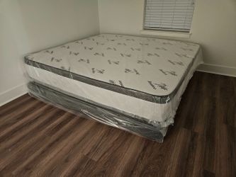 TOP QUALITY IN OUR AREA King size 15 inches thick super quality mattress with boxspring special