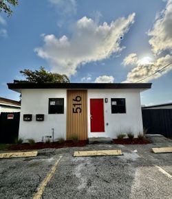 516 NW 2nd Unit #2