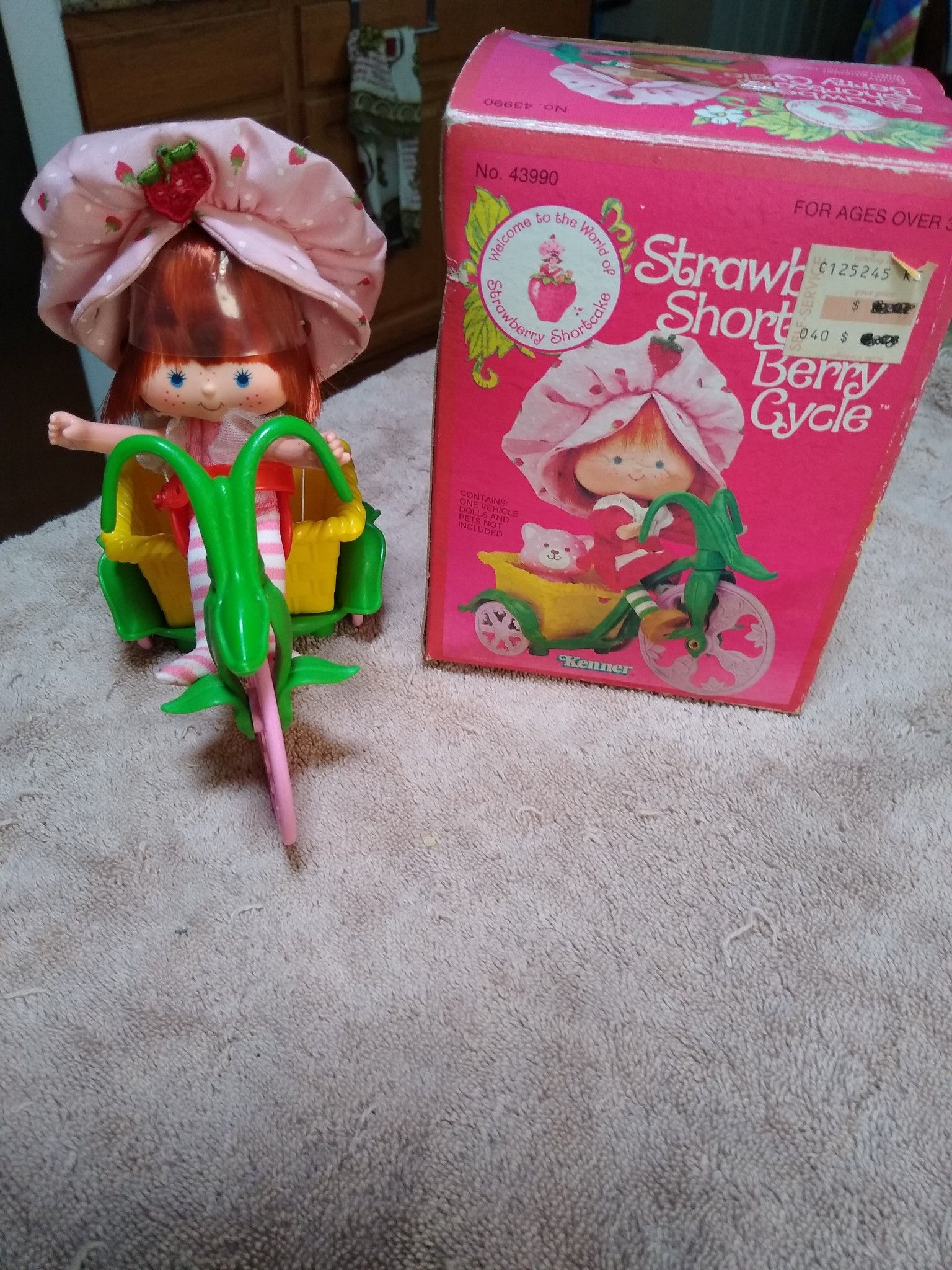 1982 Strawberry Shortcake berry cycle (OR) one rare1980's classic SSCake doll