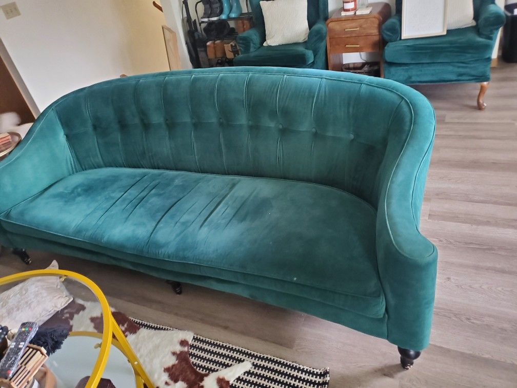 Velvet Emerald Green Sofa & 2 Chairs With Chair Covers