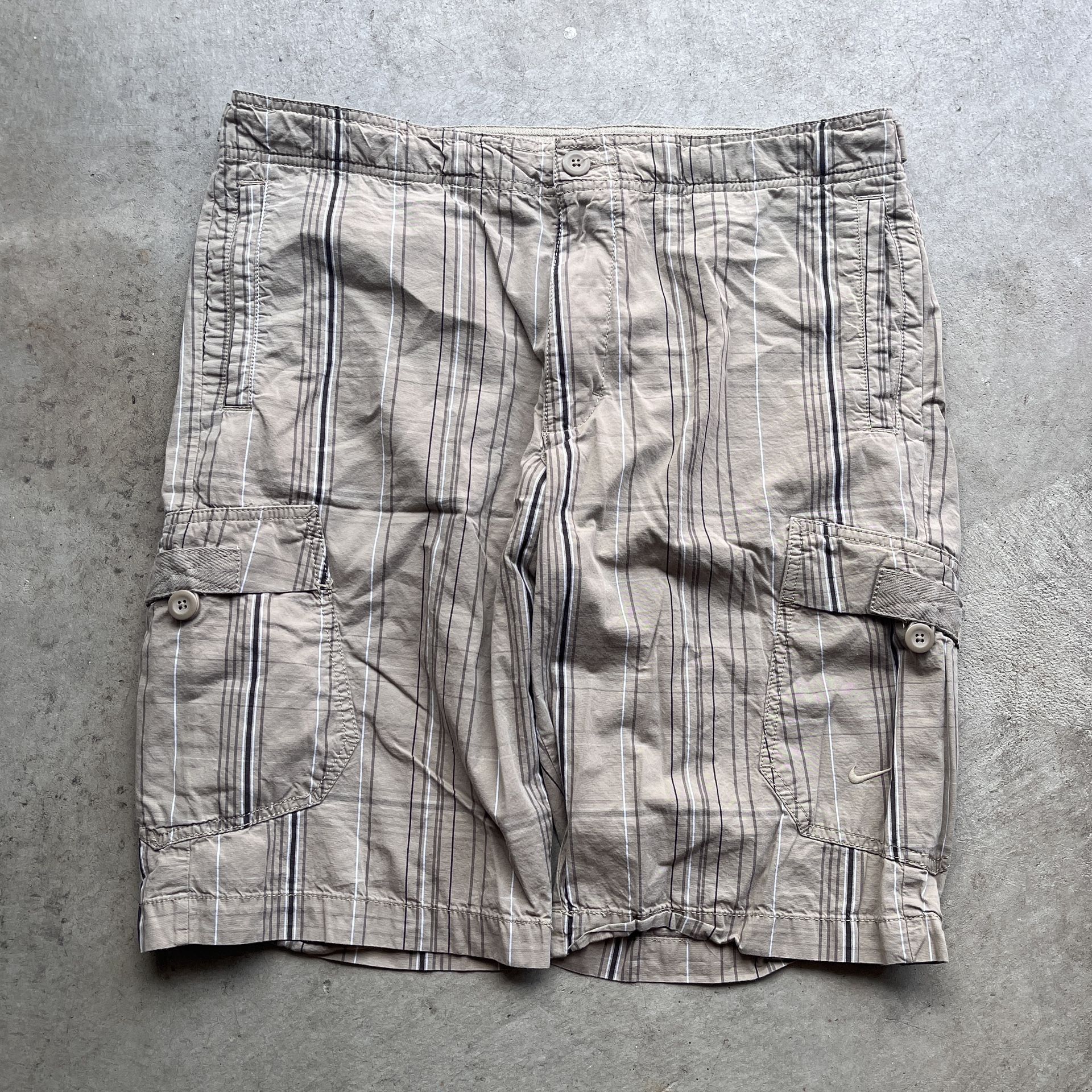 Vintage Y2K Nike Plaid Beige Cargo Shorts