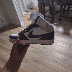 Nike Court Borough Mid 2 5y  White And Green Includes Laces 