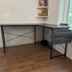 Corner Desk W/ Pocket 