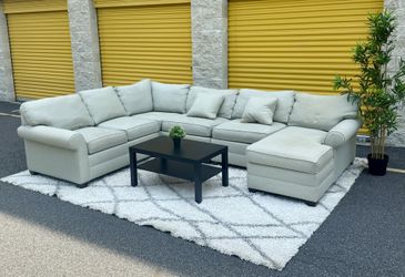 Delivery 🚚 Available Sectional Couch Sofá