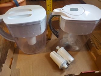 Two Brita filter pitchers with 2 extra new filters
Brita water filter pitchers .Everyday Model No. OB46/OB06, Grand  Model No. OB36/OB03.
One pitcher 