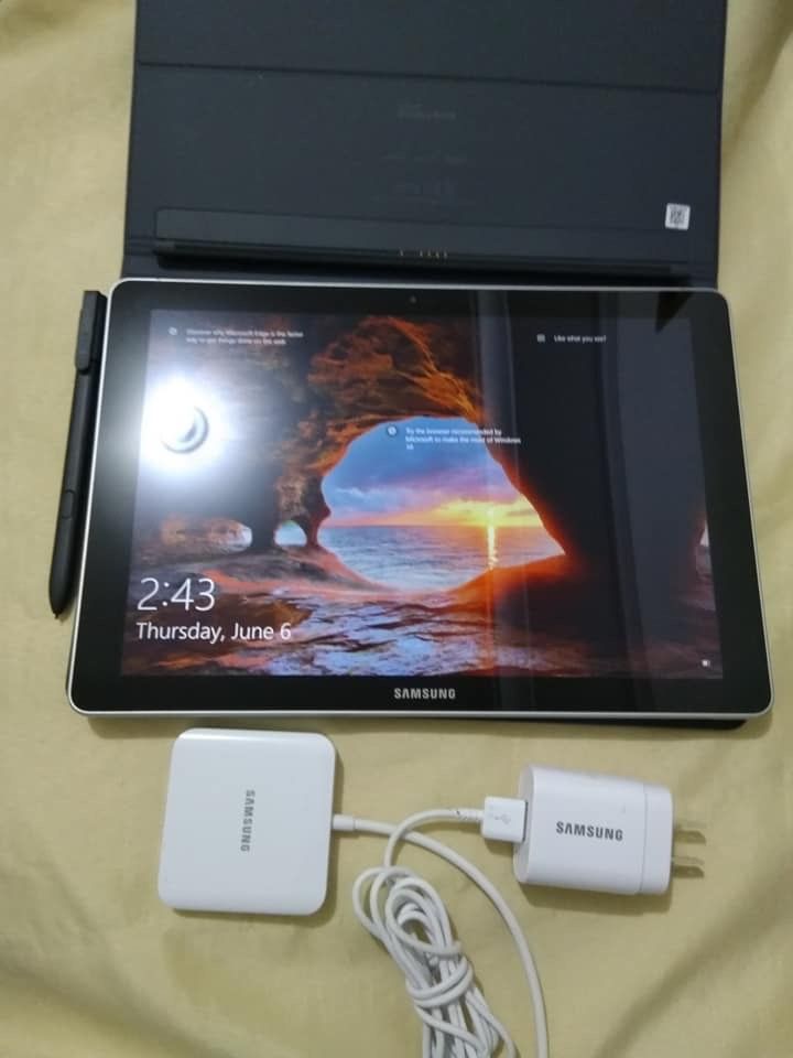 Samsung Galaxy Book 10.6. Windows 2 in 1 PC Windows 10 M3 processor, 4 GB ram, 64 GB Solid State Drive Comes with the keyboard and pen. Also a t