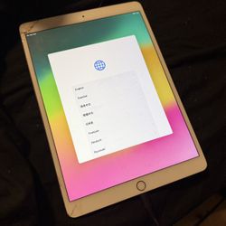 Apple iPad Air 10.5” 64gb (Cracked Screen)