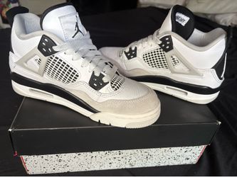 Nike Air Jordan 4 Retro Military Black