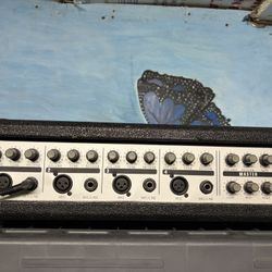 Sistema De Sonido 2 Bocinas  Con 4 Microfonos Y Cables