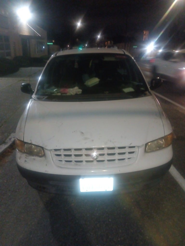 2000 Chrysler Voyager