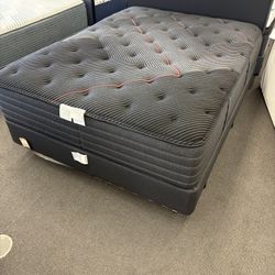 Floor Sale !!! Beauty Rest Black C- Class 