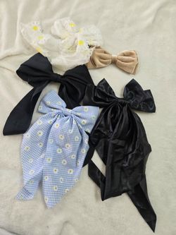 Bow clips - FREE