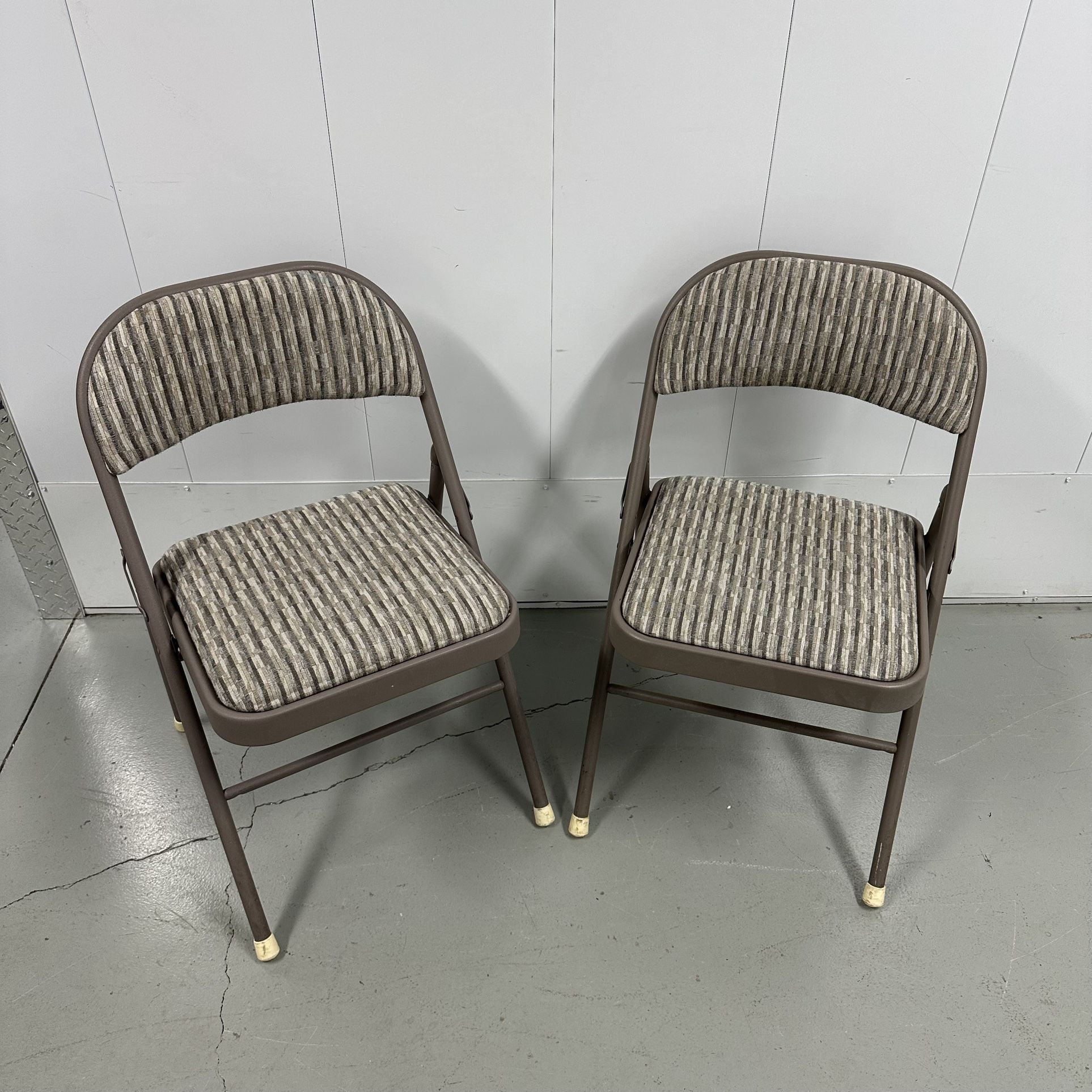 Set of 2 Samsonite Folding Chairs