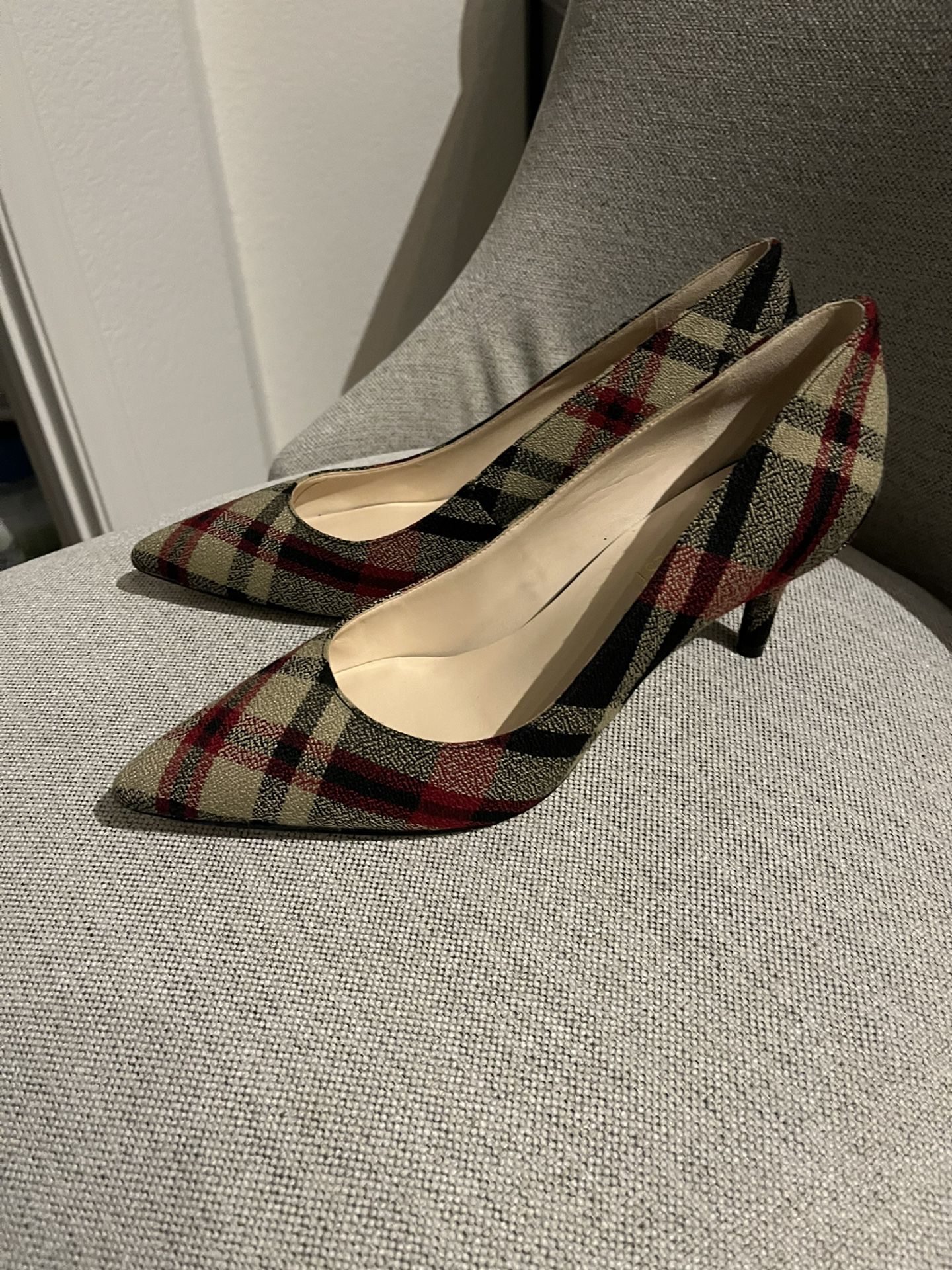 Ladies Shoes - Nine West Heels (New, Size 6-1/2)