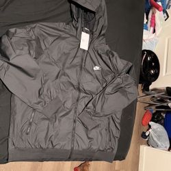 XXL NIKE WINDRUNNER NEW $60