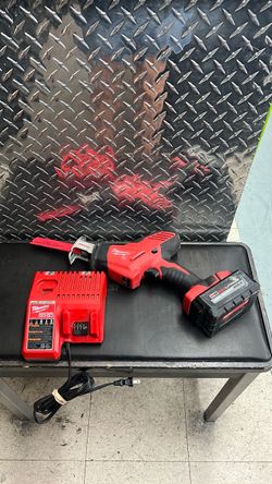 Milwaukee M18 18V Hackzall Reciprocating Saw 2625-20 6.0 Battery & Charger