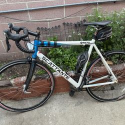 Scattante R570 57cm Road Bike 