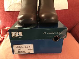 New ladies leather boots size 9.5 W. Never worn