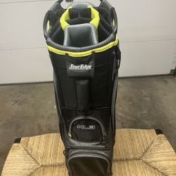 Tour Edge HL3 Golf Bag In New Condition 