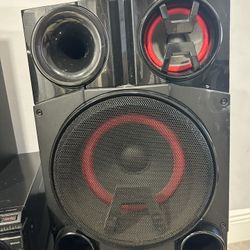 LG XBOOM 2750W Hi-Fi Entertainment System with Bluetooth® Connectivity