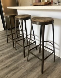 Arteriors Counter Stool- Set of 3 - great condition!!!