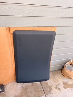 Premium standing mat