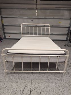 Like New Full Size Bed & Mattress