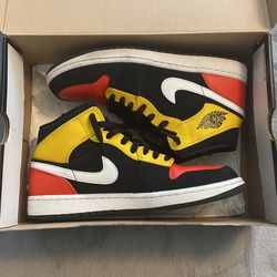 Jordan 1 Mid