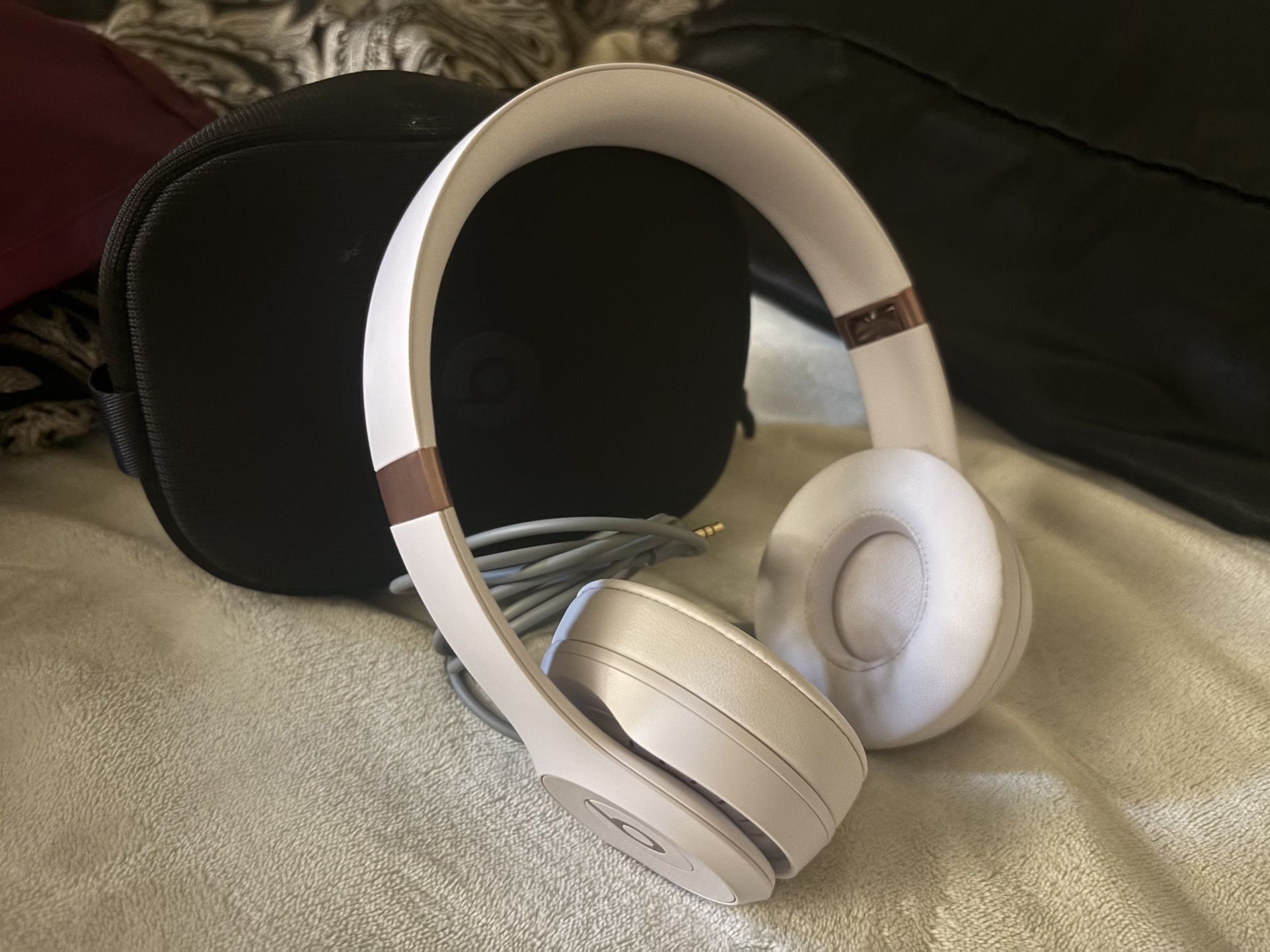 Rose Gold Beats Solo