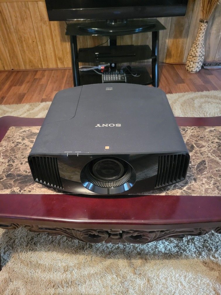 PROJECTOR SONY VPL-285ES 4K NATIVE