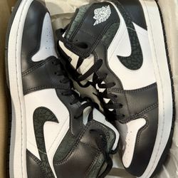 Men’s Nike Air Jordan 1 Mid SE Size 11