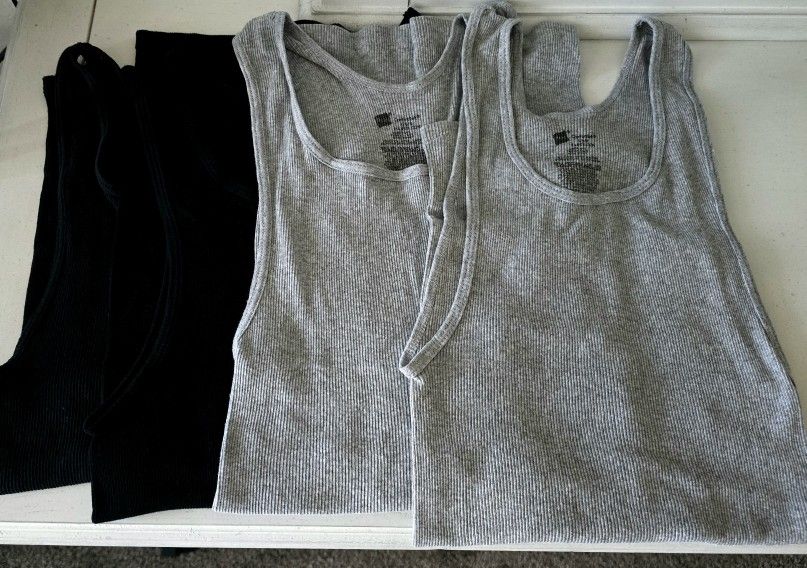 4 Tank Tops Large