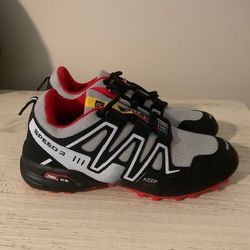 2 pairs of Hike Balance shoes