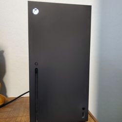 Like New XBOX SERIES X 1TB