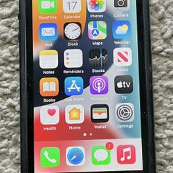 iPhone SE 1 gen 32 Gb Silver AT&T w/ case 