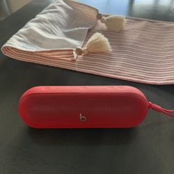 Beats Pill 