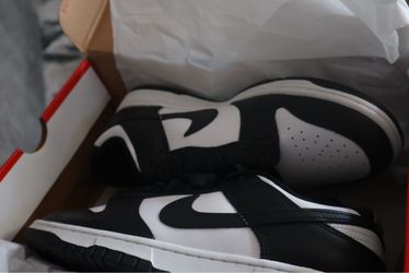 Nike Dunk Low “panda”
