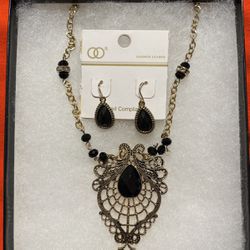 Black & Gold  Necklace & Earrings Set w/ 10 Inch Chain 2 1/2 Inch Pendant 