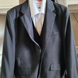 Black Boy Suit. Size 16 (3pz. )