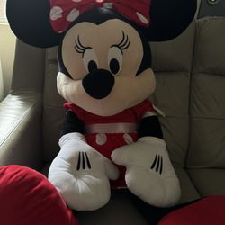Minnie Mouse Plushie 