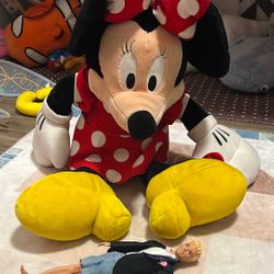 Minnie mouse plushy