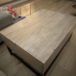 Lift top Coffee Table